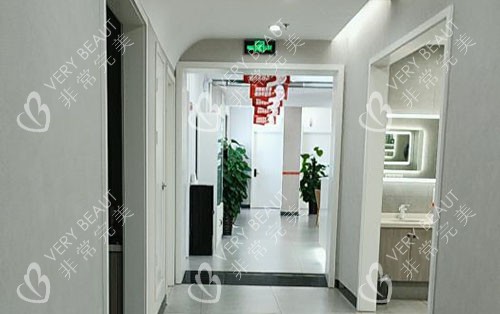 昆山鉑特麗醫(yī)療美容大廳環(huán)境實(shí)拍