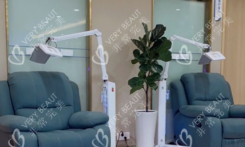 北京碧莲盛植发医院诊疗区外走廊
