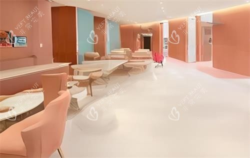 深圳艺星整形大厅休息区