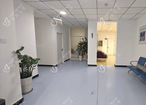 沈阳华美疤痕中心内部休息等待区环境