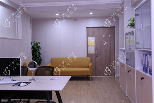成都友谊医院疤痕科面诊室环境一览图