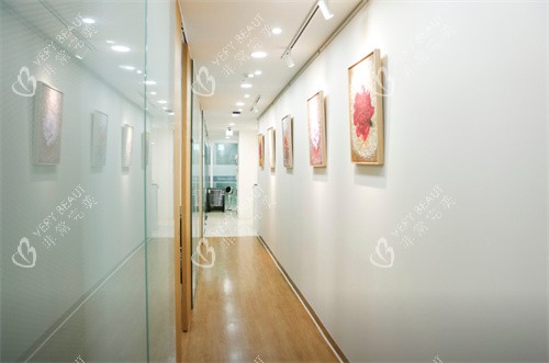 韩国mycell医院走廊