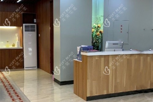 成都米兰柏羽整形服务台环境
