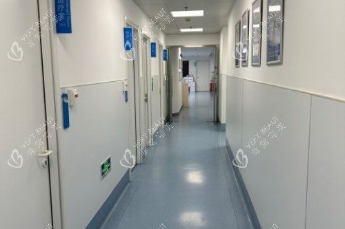 上海伯思立医疗美容医院走廊