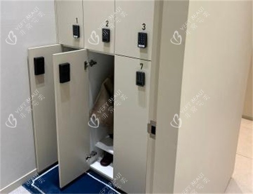 alive皮肤科医院盘浦总店储物区