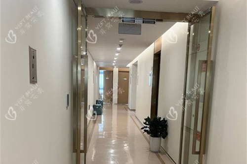 重庆星荣整形外科医院走廊