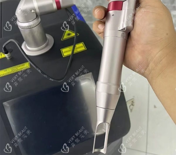 调Q激光仪器激光头