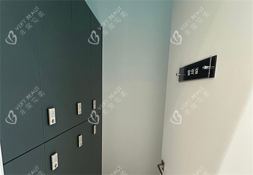 本顏整形外科醫(yī)院存儲柜