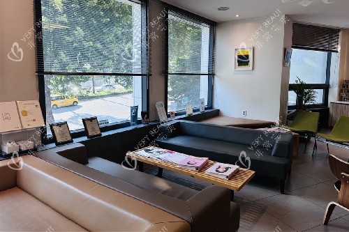 韓國GNG整形2樓登記等待區(qū)