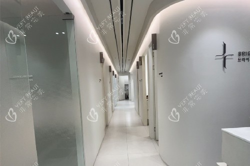 韩国BTN皮肤科走廊图