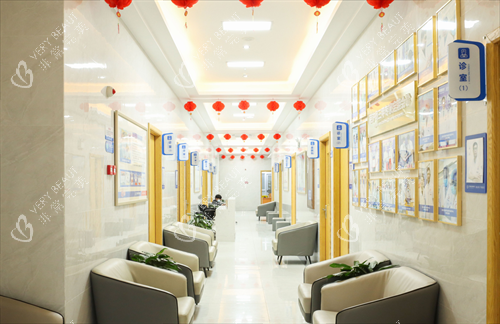 廣州建國(guó)醫(yī)院等候區(qū) 廣州建國(guó)醫(yī)院等候區(qū)