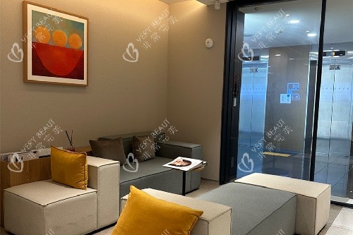 韓國 IContact整形醫(yī)院候診區(qū)