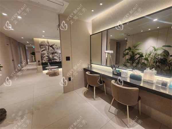 韩国genius整形皮肤科釜山西面店环境图