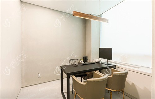 韩国丽延长皮肤科诊室