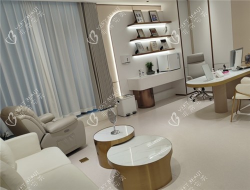 重庆华美整形医生办公室照片 重庆华美整形医生办公室照片