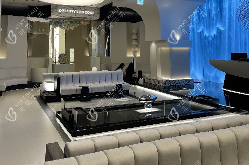 韩国reberry医院江南店候诊大厅