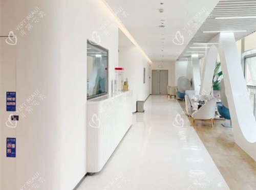 成都新丽美医疗美容医院(口腔科)走廊 成都新丽美医疗美容医院(口腔科)走廊