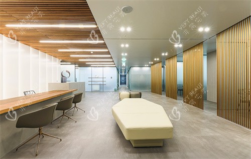 韩国丽延长皮肤科等待区