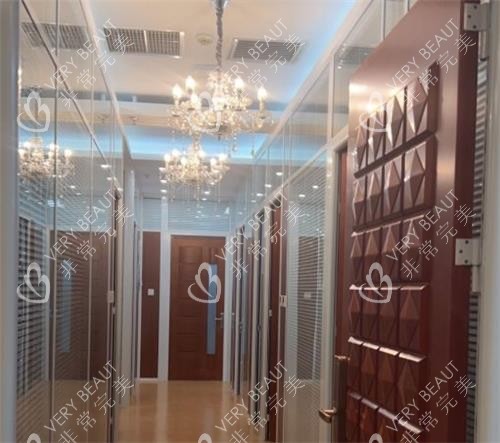 北京知音医疗美容门诊部走廊 北京知音医疗美容门诊部走廊