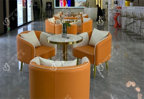 重庆曲胜医疗美容医院大厅等待区 重庆曲胜医疗美容医院大厅等待区