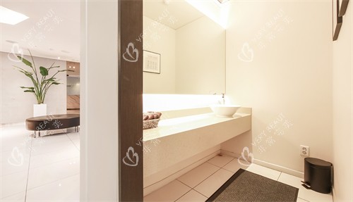 韩国hit整形外科洗漱台 韩国hit整形外科洗漱台