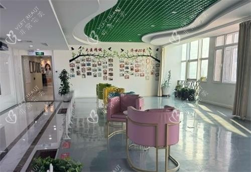 沈阳杏林整形医院大厅图