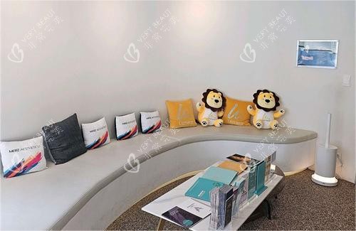 韩国schedule皮肤科等待区