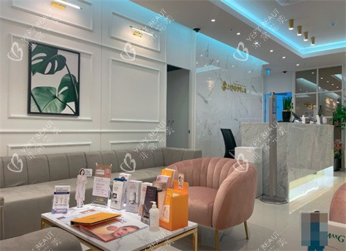 韩国鹿美人皮肤科等待区