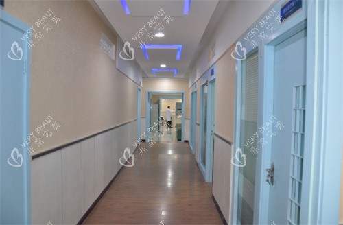 成都军建整形走廊环境