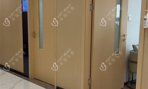 成都军大整形诊室图