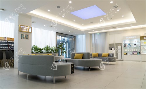 韩国VSline皮肤科狎欧亭店等待区 韩国VSline皮肤科狎欧亭店等待区