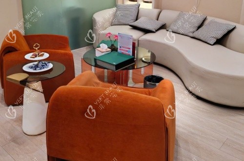 长沙爱思特整形另一间等候区示意图