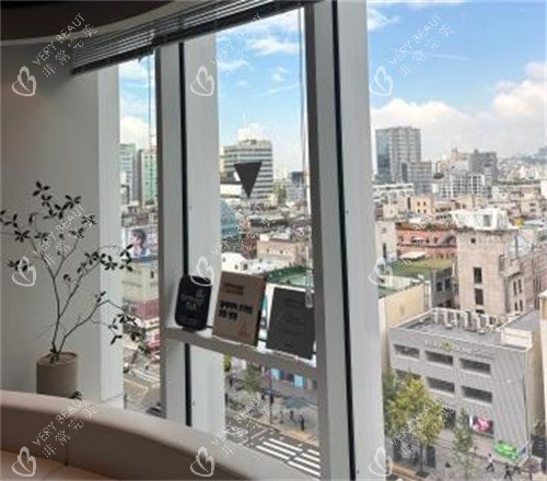 本杰明皮肤科窗边环境 本杰明皮肤科窗边环境