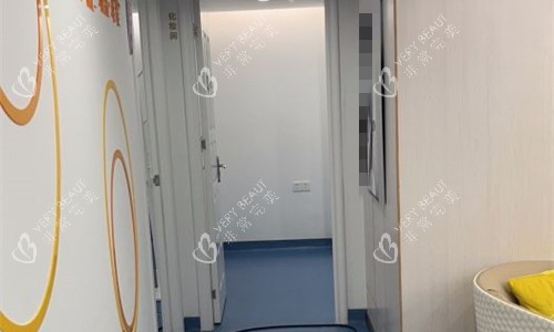 珠海九龙整形诊室门口