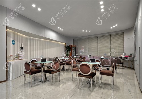 长沙爱思特整形等待区