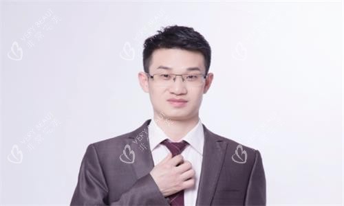 西安双眼皮医生徐佳明医生