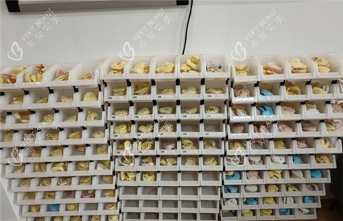 重庆松山整形医院正颌手术牙模收集柜 重庆松山整形医院正颌手术牙模收集柜