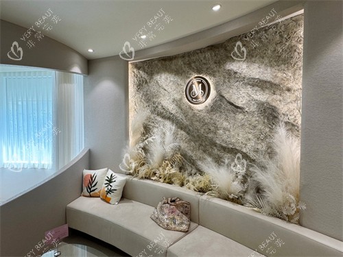 韩国清潭minit皮肤科等待区