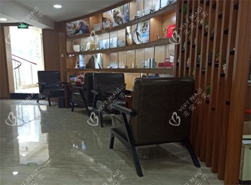 成都丝缘植发休息区