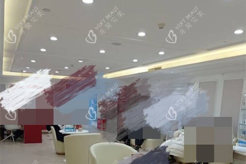 北京美莱医疗美容医院大厅休息区