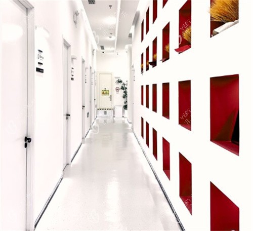 北京荔颜荔禾医疗美容院内走廊环境