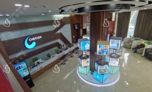 成都丝缘植发医院大厅环境示意图