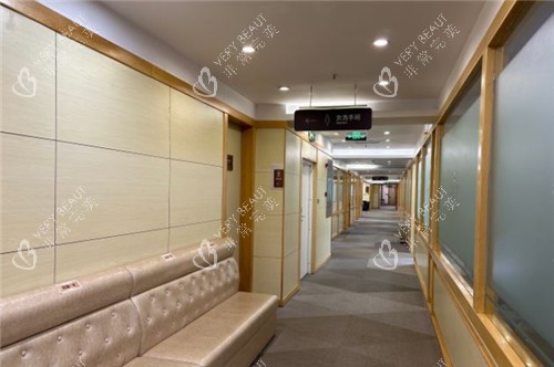 上海华美整形走廊环境