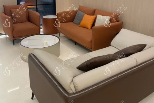 南宁华美整形候诊区域