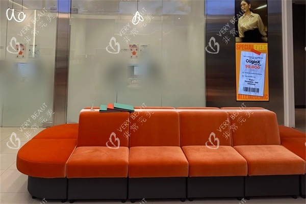 韩国弘大allline皮肤科休息区