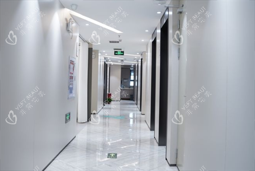 深圳鹏爱秀琪整形过道区 深圳鹏爱秀琪整形过道区