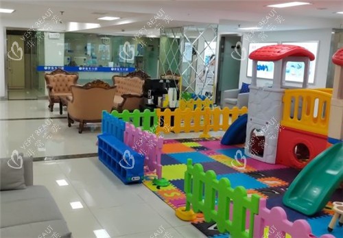 大连沙医生整形儿童游乐区照片