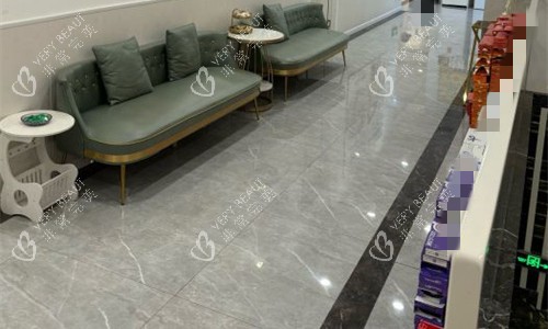 深圳福雅医疗美容走廊休息区