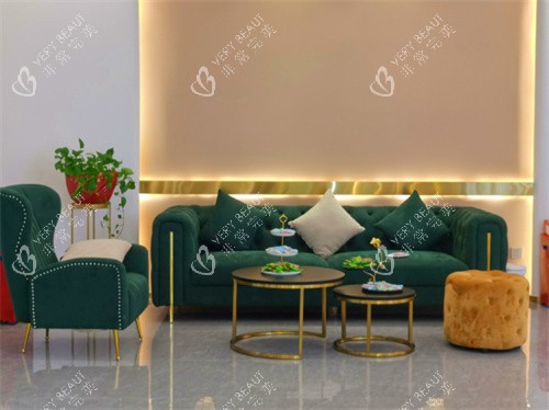 广州青颜医疗美容大厅休息区照片 广州青颜医疗美容大厅休息区照片