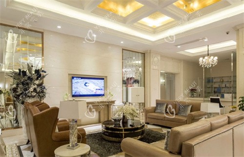 南宁华美医疗美容大堂休息区环境